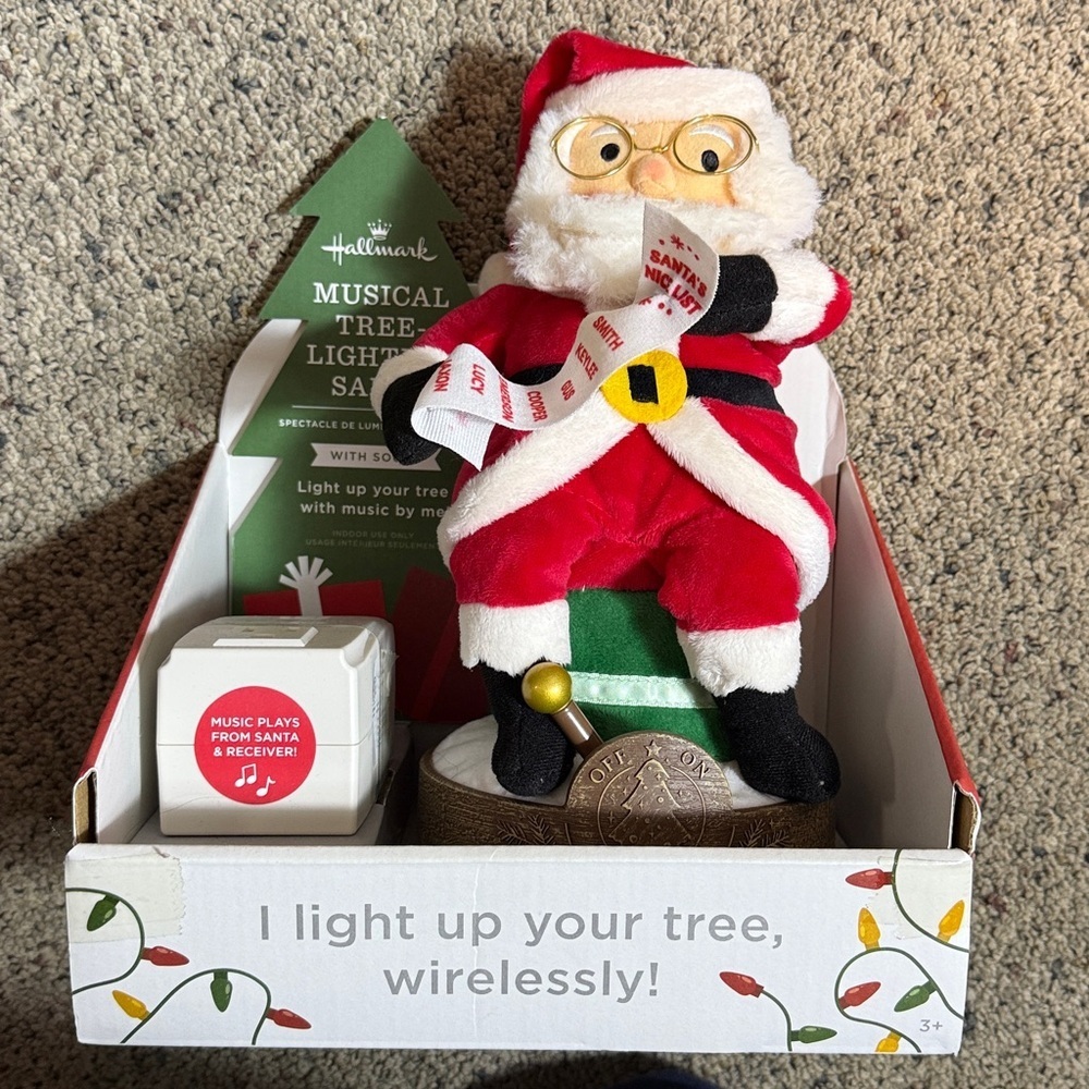 Hallmark Musical Tree-Lighting Santa NEW - Picture 5 of 10